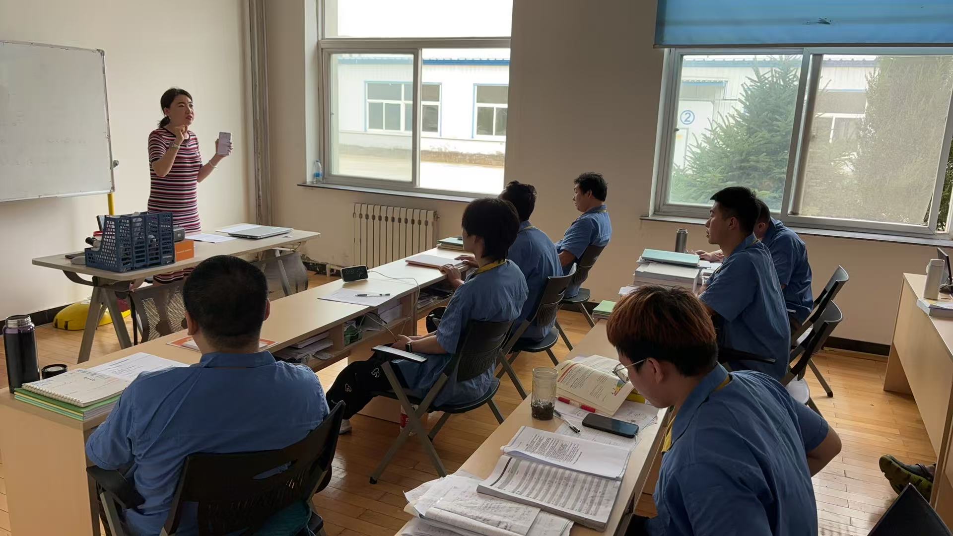 在日转职_日本工作_生产技术操作人员|不要求日语 月薪21-24万日元！「新干线教育集团」