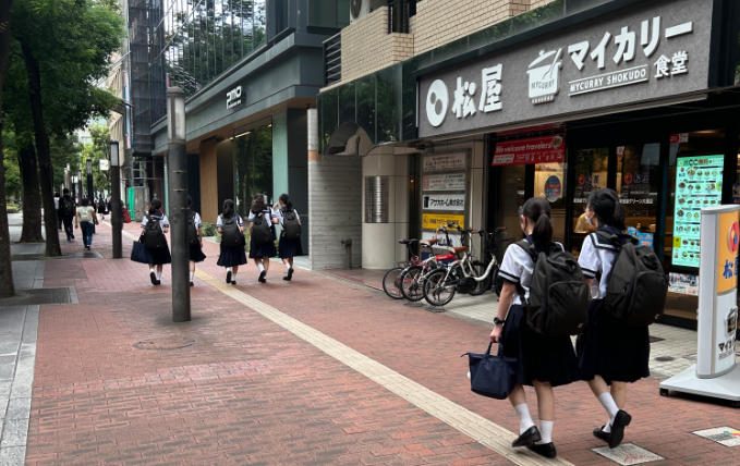 「日本工作」美容美甲店招聘美甲人员|月30W日元以上 日本就业简单日语即可!